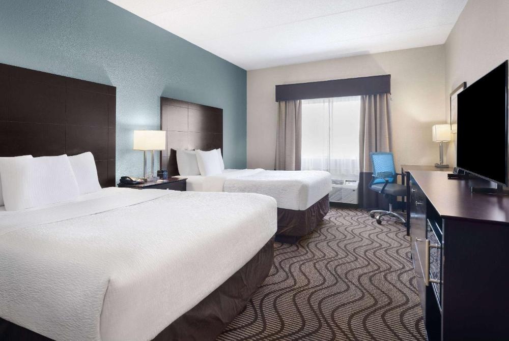 La Quinta Inn & Suites by Wyndham Knoxville Airport